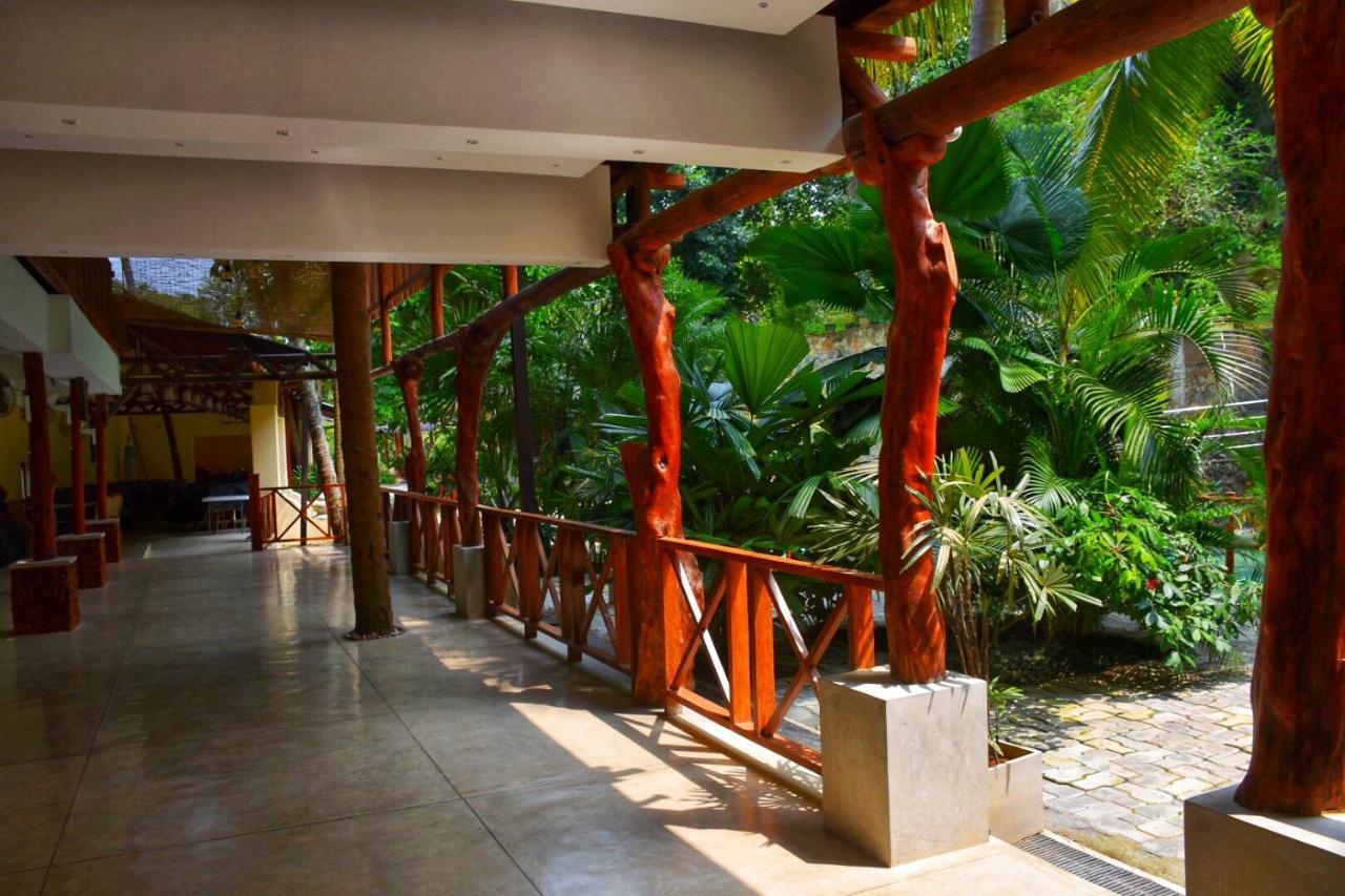 Udf Nature Villa Kandy Bagian luar foto